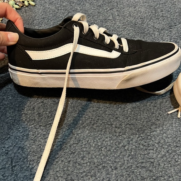 Vans shoes - Picture 2 of 8